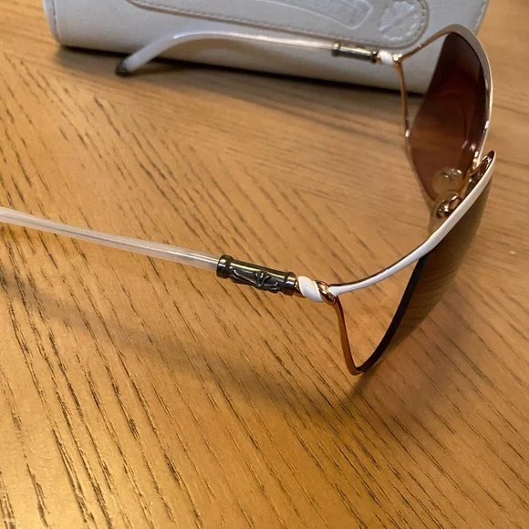 ❤️ Authentic Chrome Heart Sunglasses, White /Gold with Pearl White Arms - Picture 6 of 7